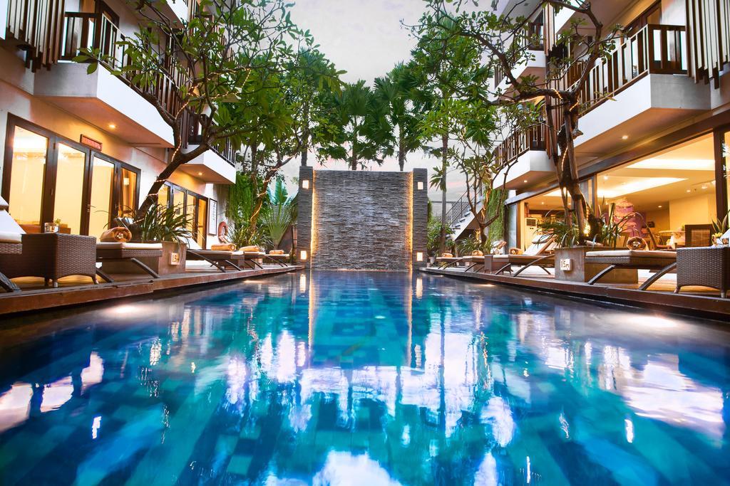 D'Primahotel Seminyak Exteriör bild